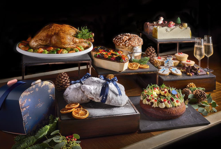 Knoll's Capella's Christmas Set Singapore 2020 