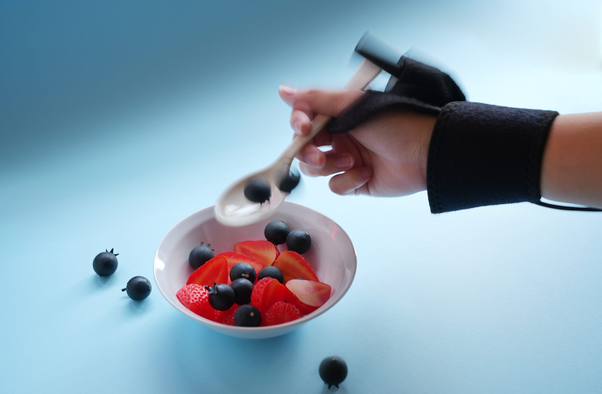 Warrior 24/7 simulated tremor and eating activity